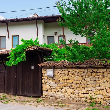 Guest House Geranium ארבאנאסי מראה חיצוני תמונה