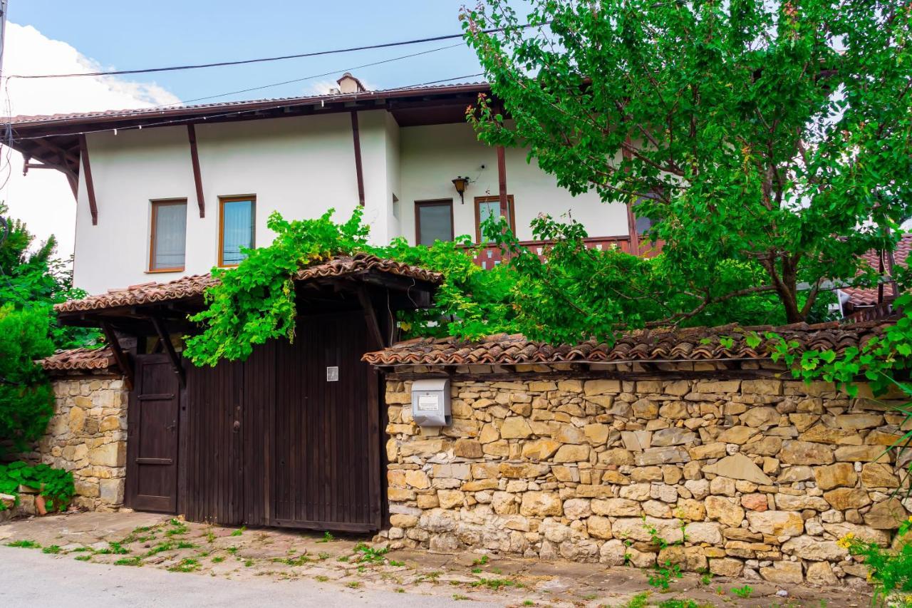 Guest House Geranium ארבאנאסי מראה חיצוני תמונה