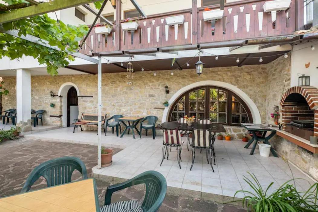 Guest House Geranium ארבאנאסי מראה חיצוני תמונה