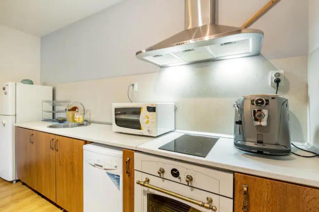 Guest House Geranium ארבאנאסי מראה חיצוני תמונה
