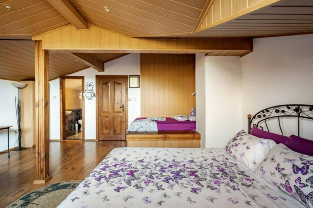 Guest House Geranium ארבאנאסי מראה חיצוני תמונה