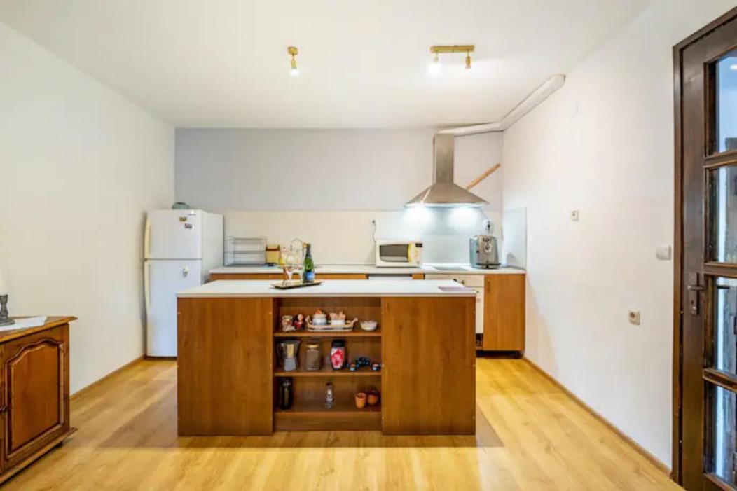 Guest House Geranium ארבאנאסי מראה חיצוני תמונה
