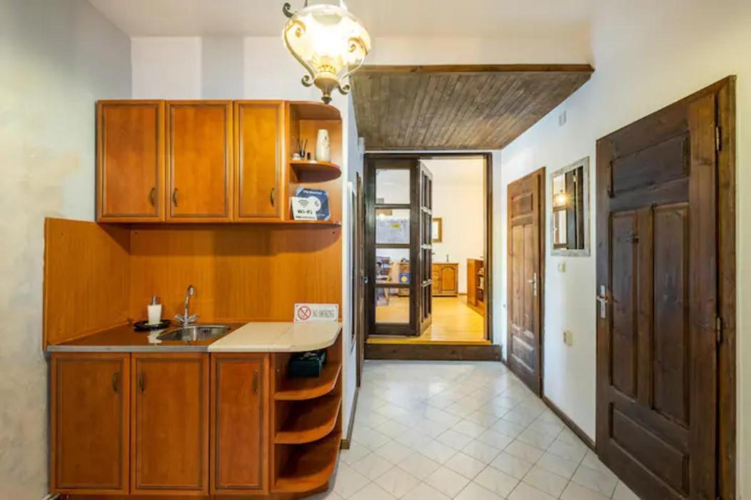 Guest House Geranium ארבאנאסי מראה חיצוני תמונה