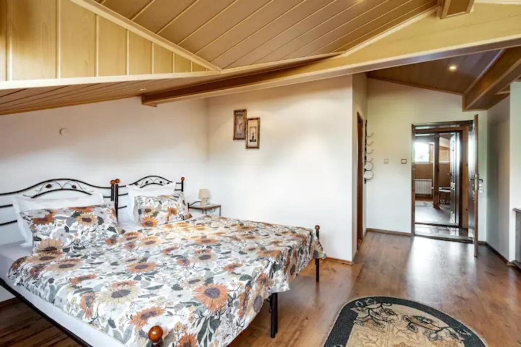 Guest House Geranium ארבאנאסי מראה חיצוני תמונה