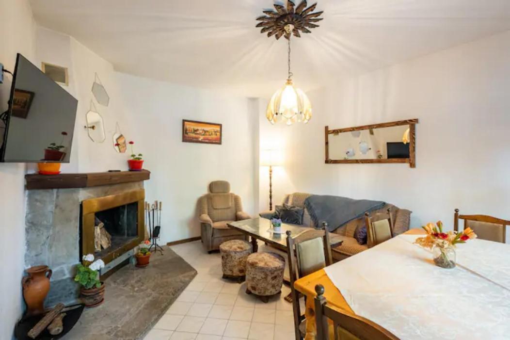 Guest House Geranium ארבאנאסי מראה חיצוני תמונה